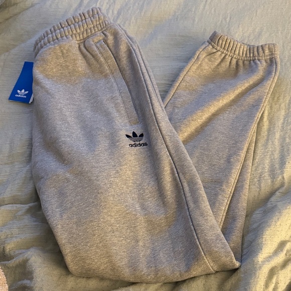 ADIDAS MEN'S TREFOIL ESSENTIALS PANTS - Picture 6 of 6